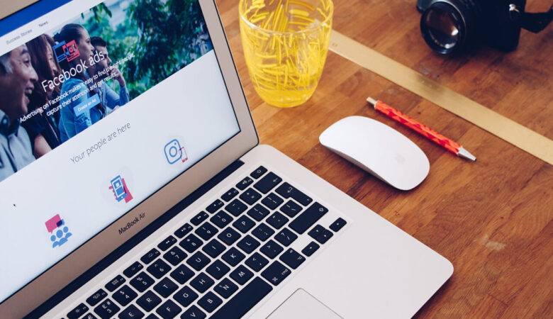 How the Right Wallpaper Can Transform Your Digital Experience